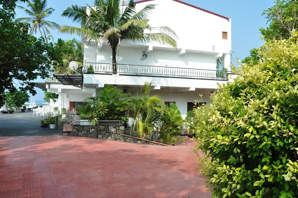 Goviyapana Beach Hotel Ahangama Dış mekan fotoğraf